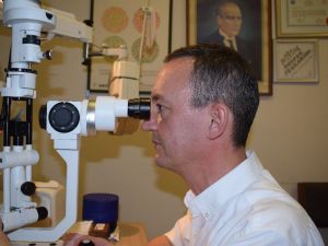 Bilgisayar, tablet, telefon kullanımı miyop kusurunu artırıyor