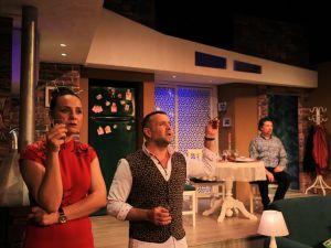 İzmir Devlet Tiyatrosu, "Paraya Hayır" oyunu ile 2018’i uğurluyor