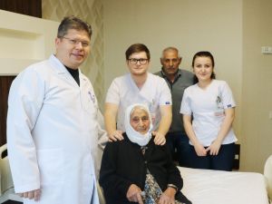 100 yaşındaki hasta ameliyatla sağlığına kavuştu