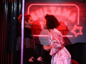 ’Sultana’ 21 Aralık’ta yapılan prömiyer ile sanatseverlerle buluştu