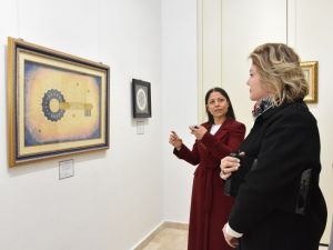 Vali Deniz ve eşi, Türk Sanatları Sergisine hayran kaldı