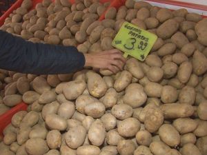 Tarlada 1 lira 50 kuruş olan patates markette 4 lira