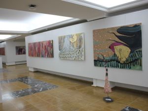 Sanatçı sergisi Almanya’da tedavi gördüğü için sergisi arkadaşları tarafından açıldı