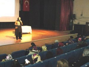 Kütahya’da ‘Çocuk Kalbinde Allah İnancı’ konulu seminer