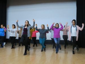 Halk oyunları ve dans kurslarına Foça’da büyük ilgi