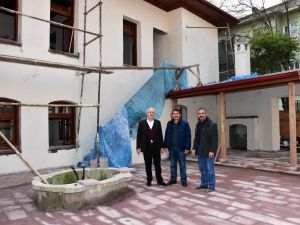 Bilen ve Çelik, tarihi Manisa evini inceledi