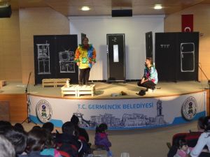 Germencik’te ‘Kiralık Sahne’ oyununa büyük ilgi