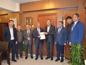 Eğitim-Bir-Sen taleplerini milli eğitim müdürüne iletti