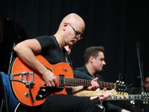 Dünyaca ünlü caz sanatçısı 27 yıl sonra İzmir’e döndü