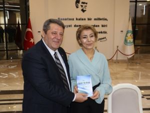 Kadın muhtardan şiir kitabı