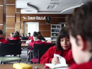 İzmir Sınav Eğitim Kurumlarından kitap okuma zamanı