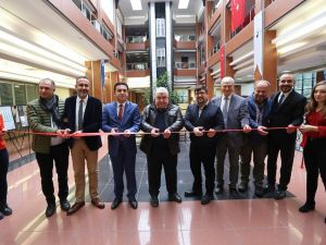 ‘İstanbul’da Bahçe ve Çiçek Sergisi’ PAÜ’de ziyarete açıldı