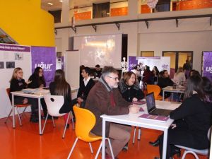 Farklı kuşaklar buluştu, öğrenciler velilere teknolojiyi anlattı