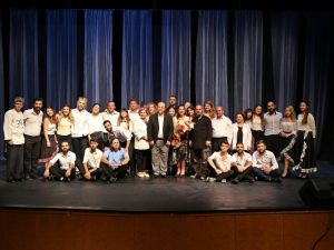 Efeler hafta sonu tiyatroya doyacak