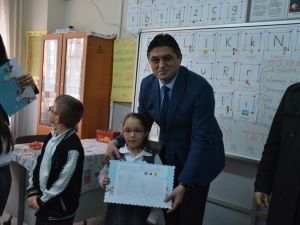 Aliağa’da 16 bin öğrenci karnesini alarak tatile girdi