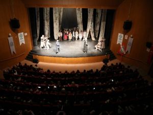 Efeler’de tiyatro festivali sona erdi