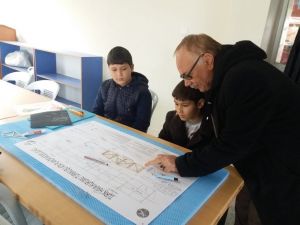 İlkokul Öğrencilerine model uçak kursu