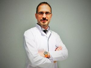 Psikolojik kaygılara neden olan ses tonu sorununa alternatif çözüm ’ses estetiği’