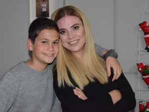 Anne ve oğlu aynı evde iki yabancıydı, şimdi artık daha mutlulular