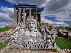 Aizonai Antik Kenti’ni bir yılda 80 bin kişi ziyaret etti