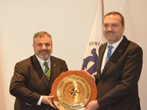 Sanayi kenti Aliağa, Yunanistan ve Mısır’a yakıt ikmalde rakip oluyor