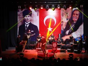 Büyükşehir Barış Manço’yu çocuklarla birlikte andı