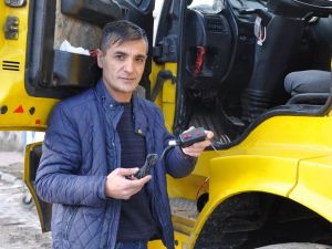 Akü hırsızlarına kızdı, mucit oldu