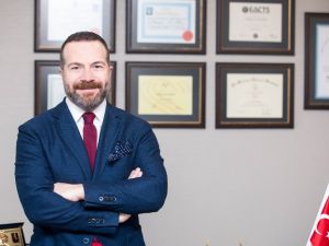 "Kalp durdurmadan bypass ameliyatı yapılabilir"