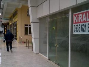 Didim’de esnaf dükkan kapatıyor