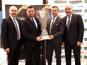 Global araç kiralama şirketi UEFA Kupası’nı İstanbul’a taşıdı