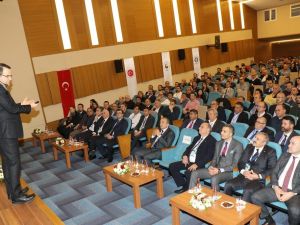 Prof. Dr. Özgür Demirtaş Manisa iş dünyası ile buluştu
