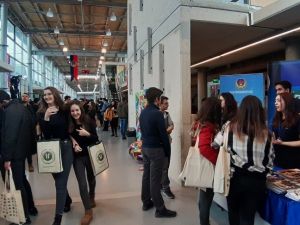 Üniversite tercihi konusunda kafası karışık öğrenciler fuara koştu