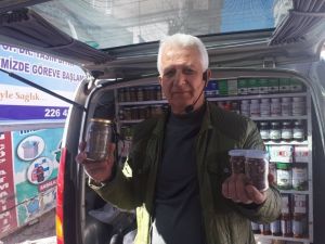 Bin 700 çeşit şifalı ürünü ilçe pazarlarında satıyor