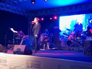 Kuşadası’nda Sevgililer Günü’ne özel aşk şarkıları konseri