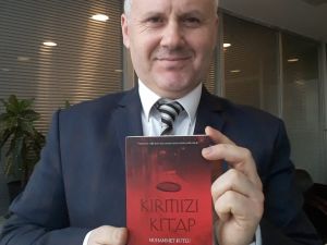 Kırmızı Kitap efsanesi 13. Ankara Kitap Fuarı’nda