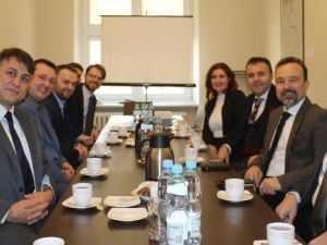 Türk koleji bilişim teknolojileri vizyonunu Polonya’ya tanıttı