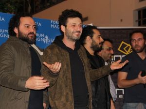 Ünlü oyuncudan sinema tekellerine gönderme