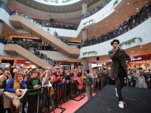 Çağatay Akman, İzmirli hayranlarıyla buluştu