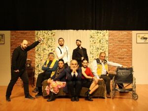 Turgutlu Şehir Tiyatrosu dokuz canlı ile perde diyecek