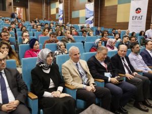 Acil Tıp’ta Kritik Bakım Sempozyumu