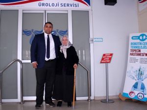 Kadın hastaya ağız mukozasından idrar yolu yaptılar