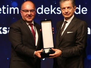 Aksa Akrilik’e, kurumsal yönetimin zirvesinde üst üste 3’üncü ödül