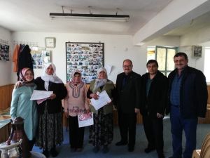 60 yaşından sonra okuma-yazma öğrendiler