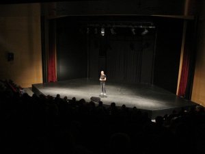 Ünlü tiyatrocu Alper Kul: “Türkçe konuşulan her yerde izleyicimizle buluşuyoruz”