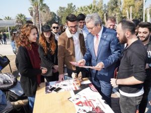 Ege Üniversitesi, 73 öğrenci topluluğu ile dikkat çekiyor