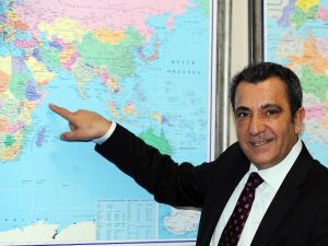 Kimlikleri olmayan Somali halkına kimliklerini Türk işadamı basacak