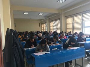 Üniversite’ye hazırlık yapan öğrencilere gerçeğini aratmayan deneme sınavı