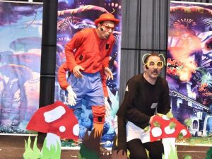 Aliağa’da çocuklara özel eğlence devam ediyor