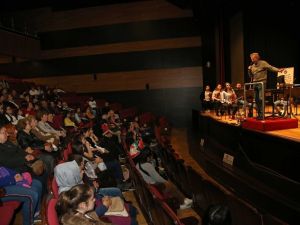 KODA, ‘Kardelenler’ için sahneye çıktı