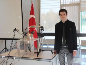 Tasarladığı Nükleer Füzyon Reaktörü’nde yıldız oluşturdu